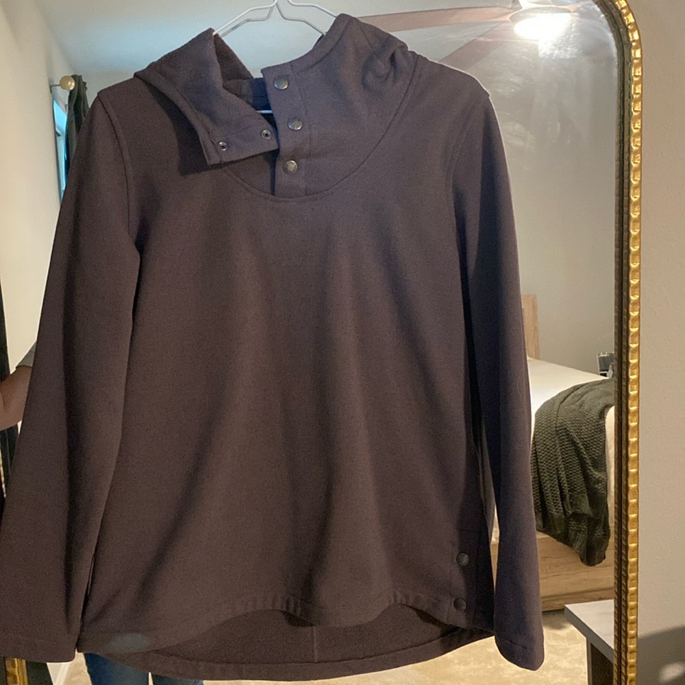 Women’s North Face Pullover